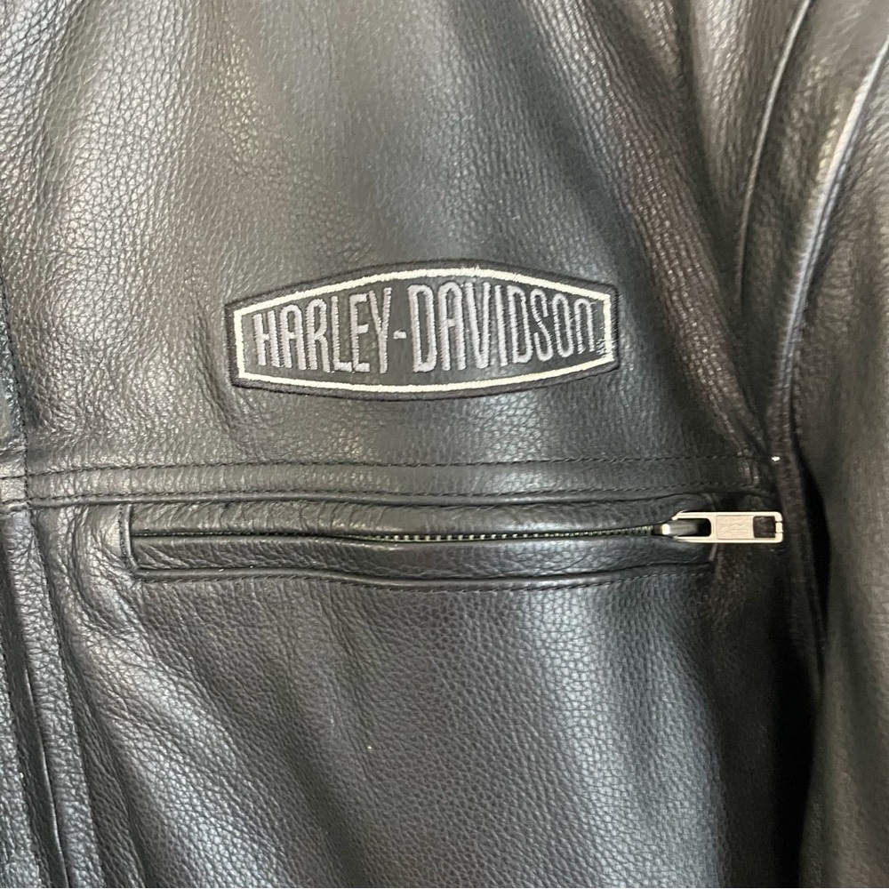 Harley-Davidson 2008 Black Leather Biker Jacket w/Air Vents, Ties for Snug Fit - Picture 9 of 17